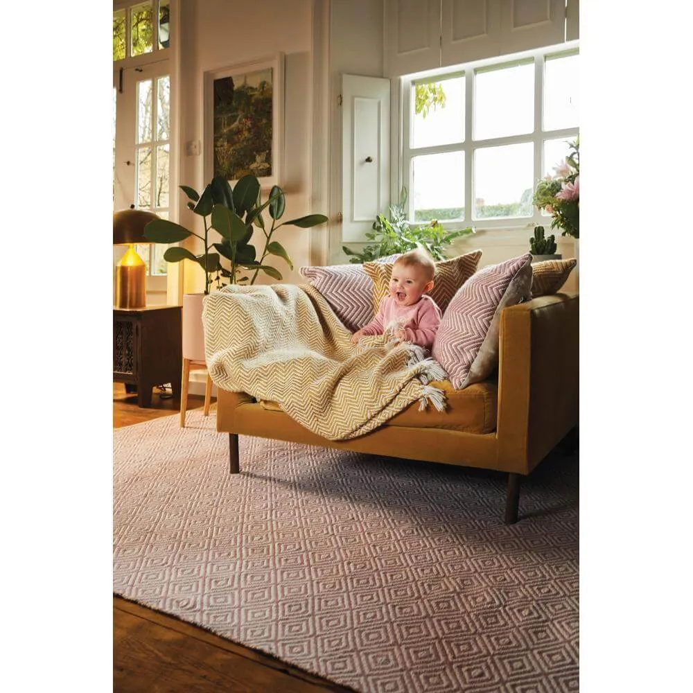 Diamond Rose Hand-woven Rug