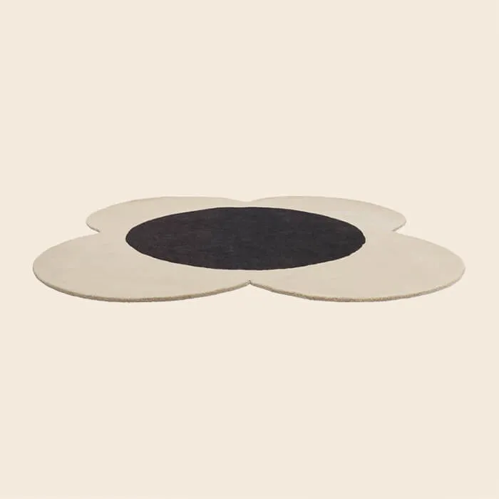 Flower Spot Rug Ecru/Black