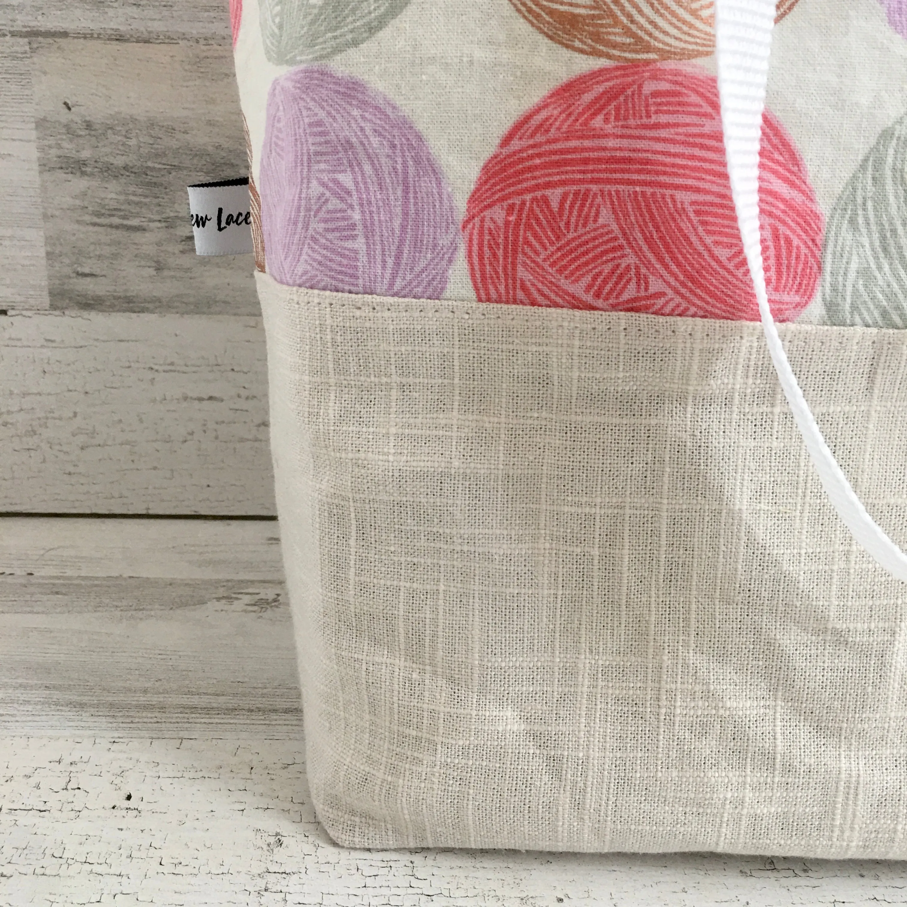 Large Yarn Ball - Travel Tote Bag