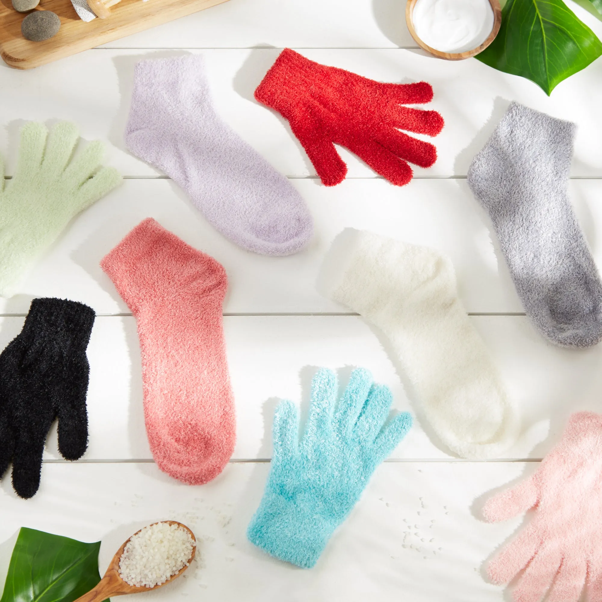 Spa Gloves Set Of 2 - Aloe Infused - Teal/Gray