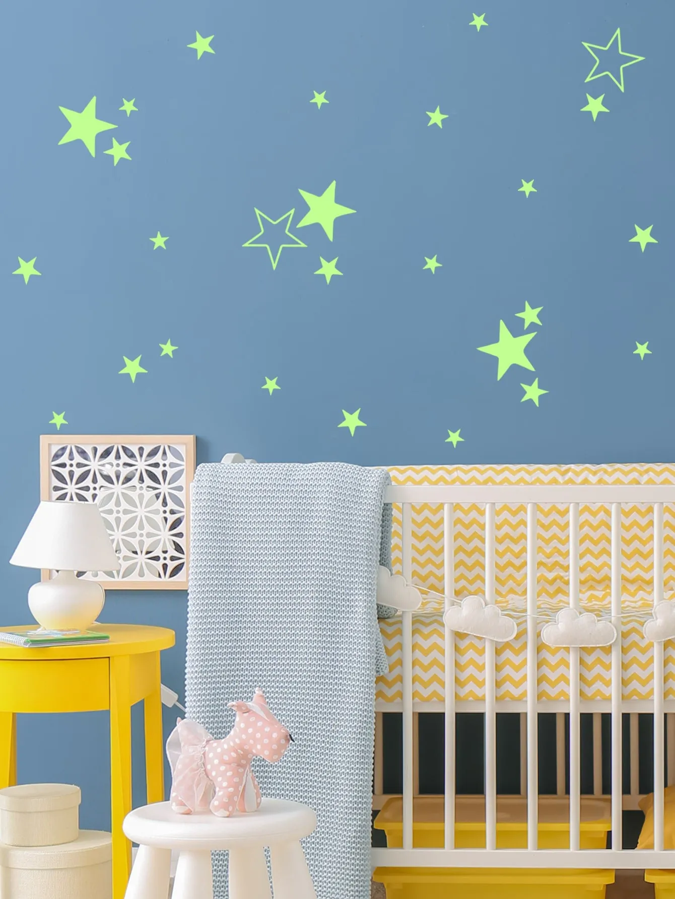 Star Pattern Luminous Wall Sticker Glow In The Dark Wall Art Decal For Home